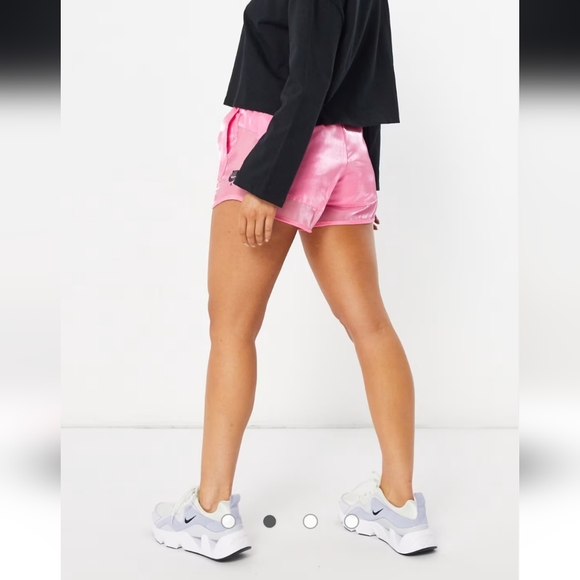 Rare Nike Pink Satin Mesh Athletic Workout Sports Shorts Womens Extra Small XS - Picture 5 of 10